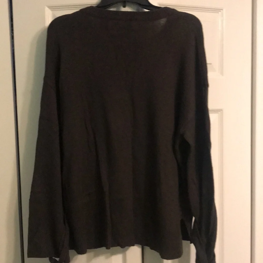 Prestwick and Moore drop hem sleeve sweater - Picture 4 of 4